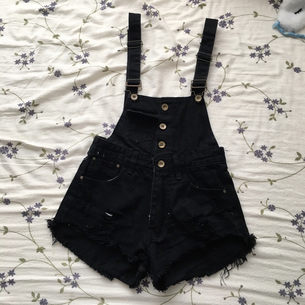 Overall shorts